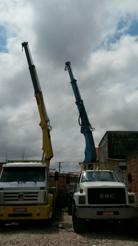 Caminhão Plataforma com Munck para Alugar Gopoúva - Caminhão com Munck para Aluguel